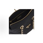 PRADA Re-Edition 1995 Chaine Metal logo diamond-patterned Tote bag, Tote bag, shopping bag, wandering bag, parachute bag, crossbody single-shoulder bag, women\'s black style